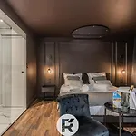 R\'Apparts The Love Nest Suite